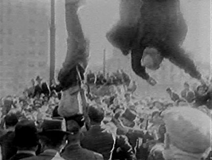 photo: Mussolini hanged (23K)